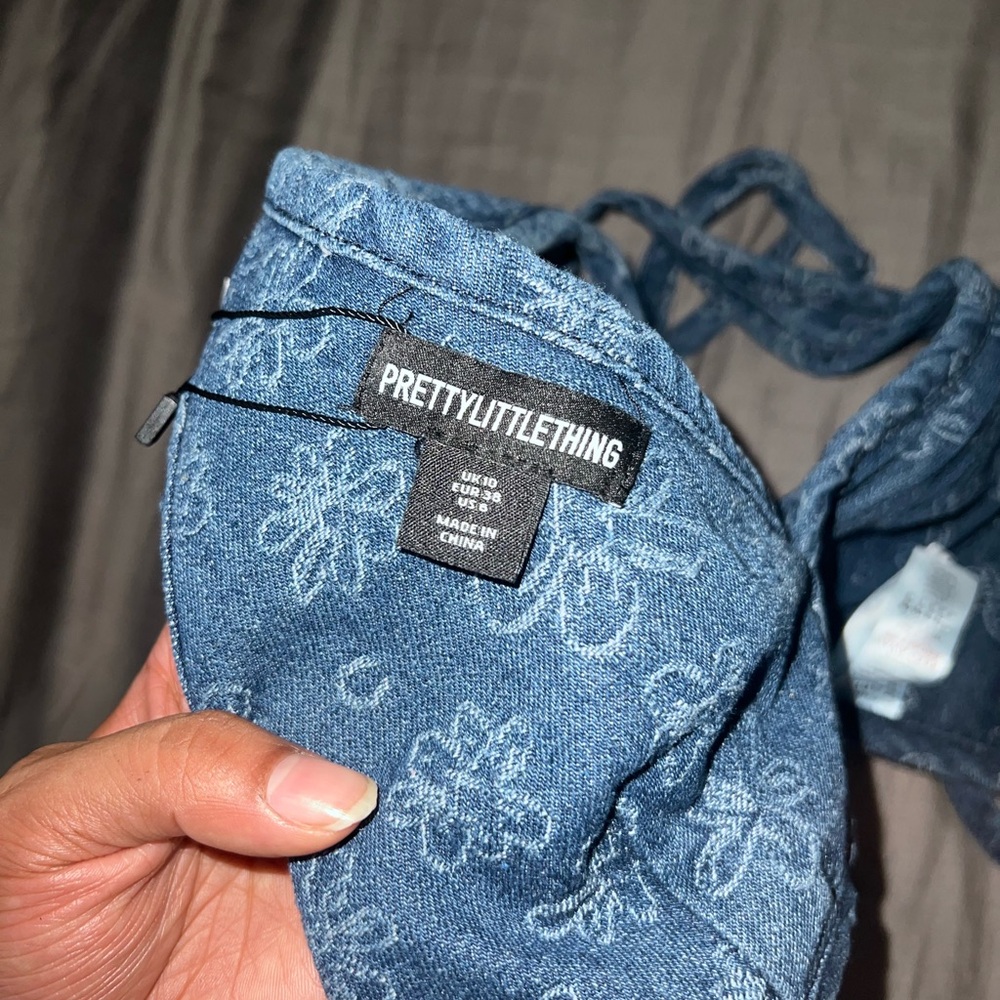 PrettyLittleThing Blue Floral Top